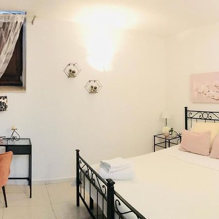 Camera Privata “Un Nido A Castello” Otel Cagliari Dış mekan fotoğraf