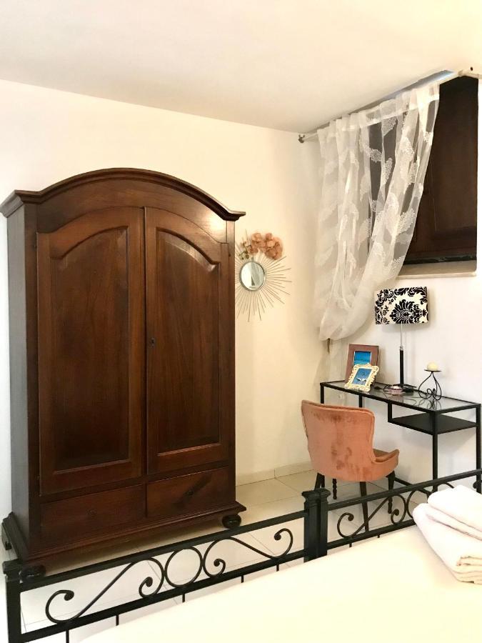 Camera Privata “Un Nido A Castello” Otel Cagliari Dış mekan fotoğraf