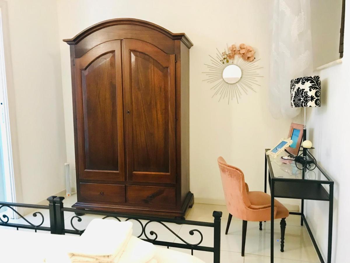Camera Privata “Un Nido A Castello” Otel Cagliari Dış mekan fotoğraf